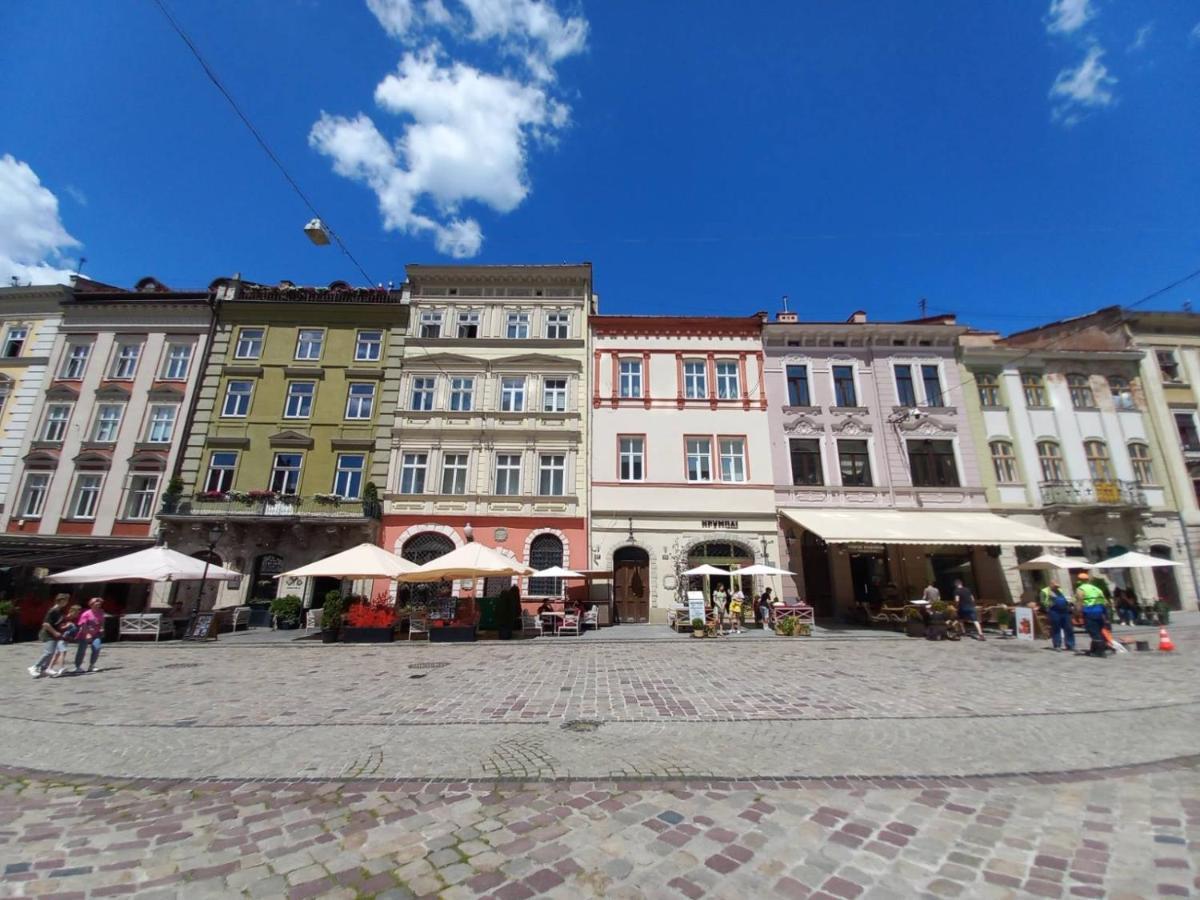 Peaceful Studio On Rynok Square Lviv Exterior foto